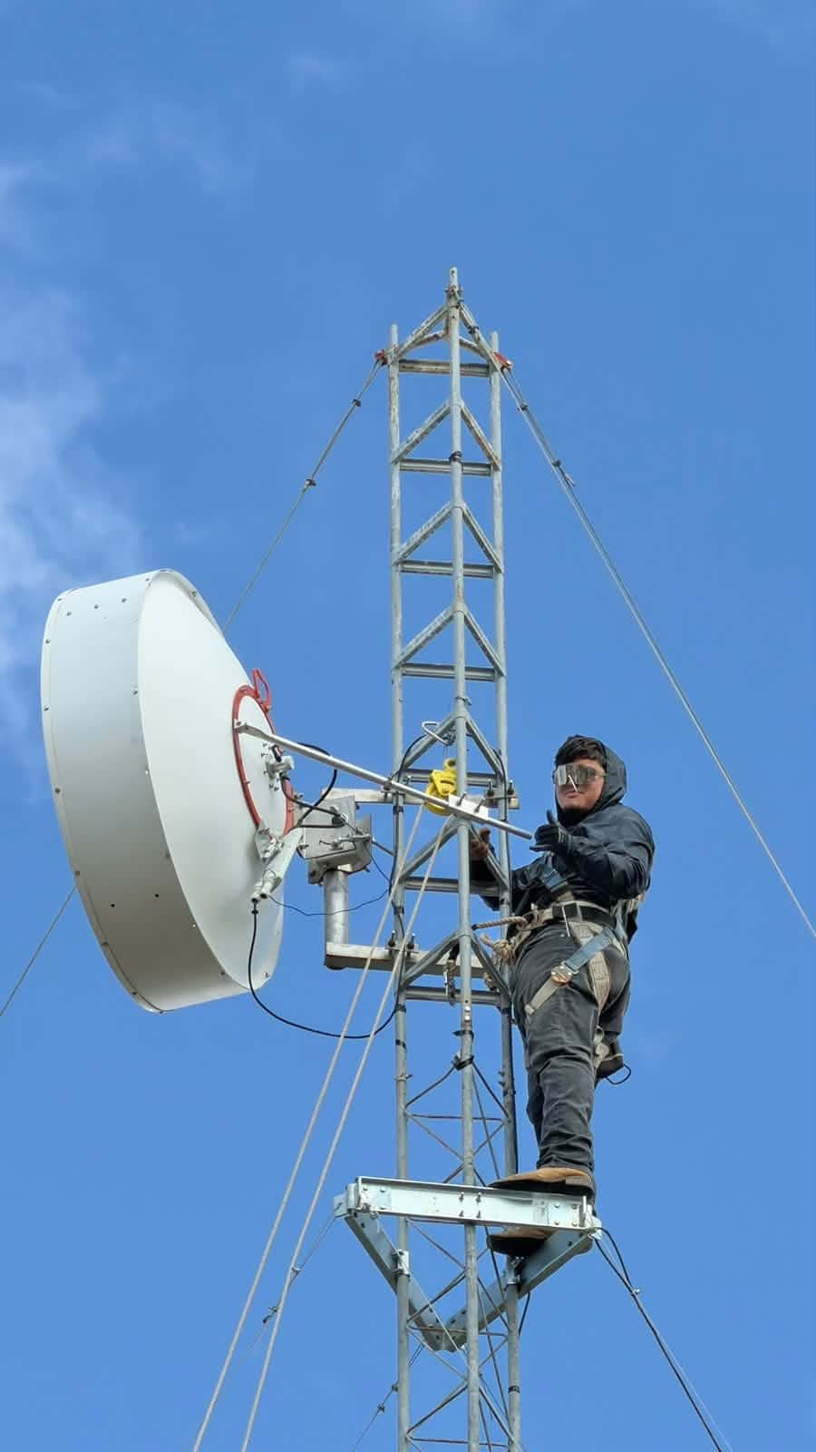 Enlace de 75 km en 6 GHz con NetPoint NPX64